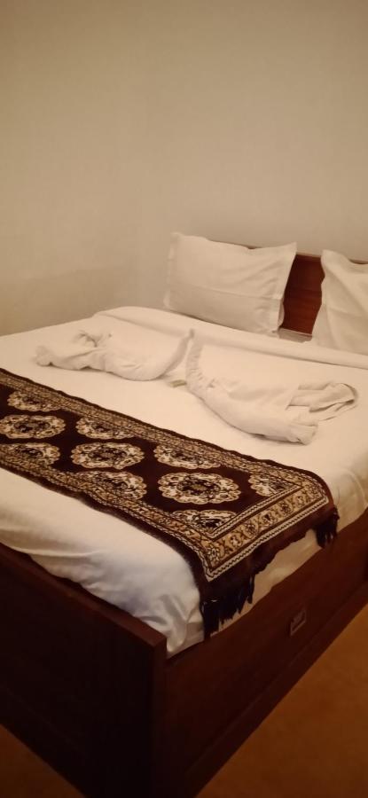 French Rivera Guest House Pondicherry Eksteriør bilde