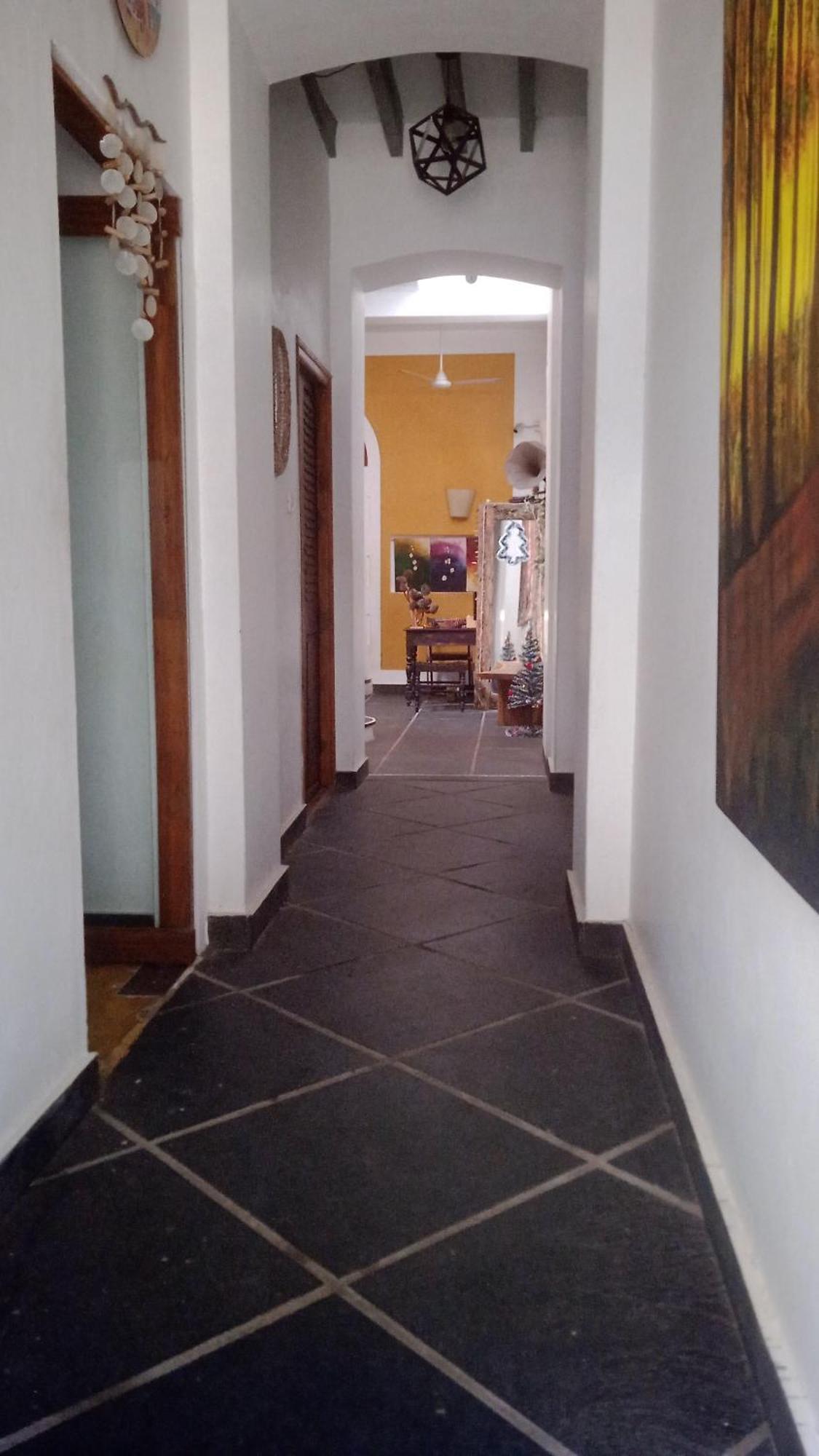 French Rivera Guest House Pondicherry Rom bilde